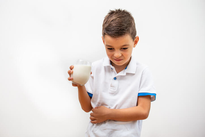bambini allergia latte