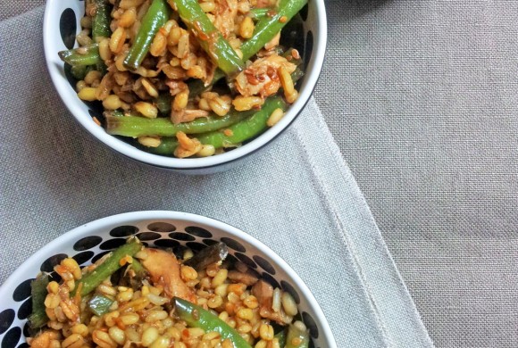 INSALATA DI CEREALI CON SGOMBRO E FAGIOLINI AL SESAMO