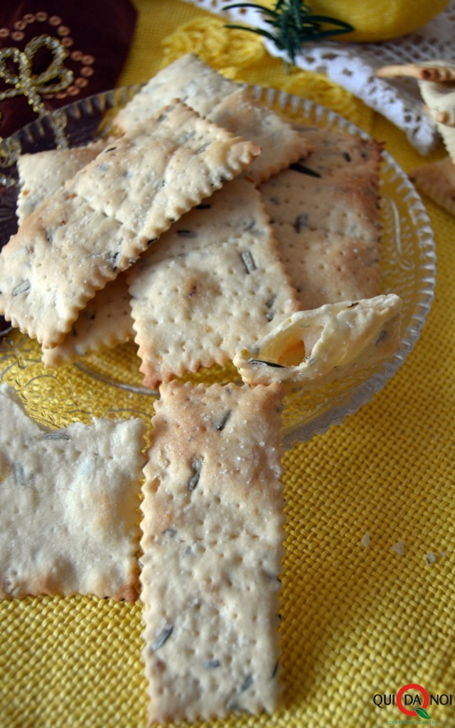 crackers limone e rosmarino 2 foto (2)