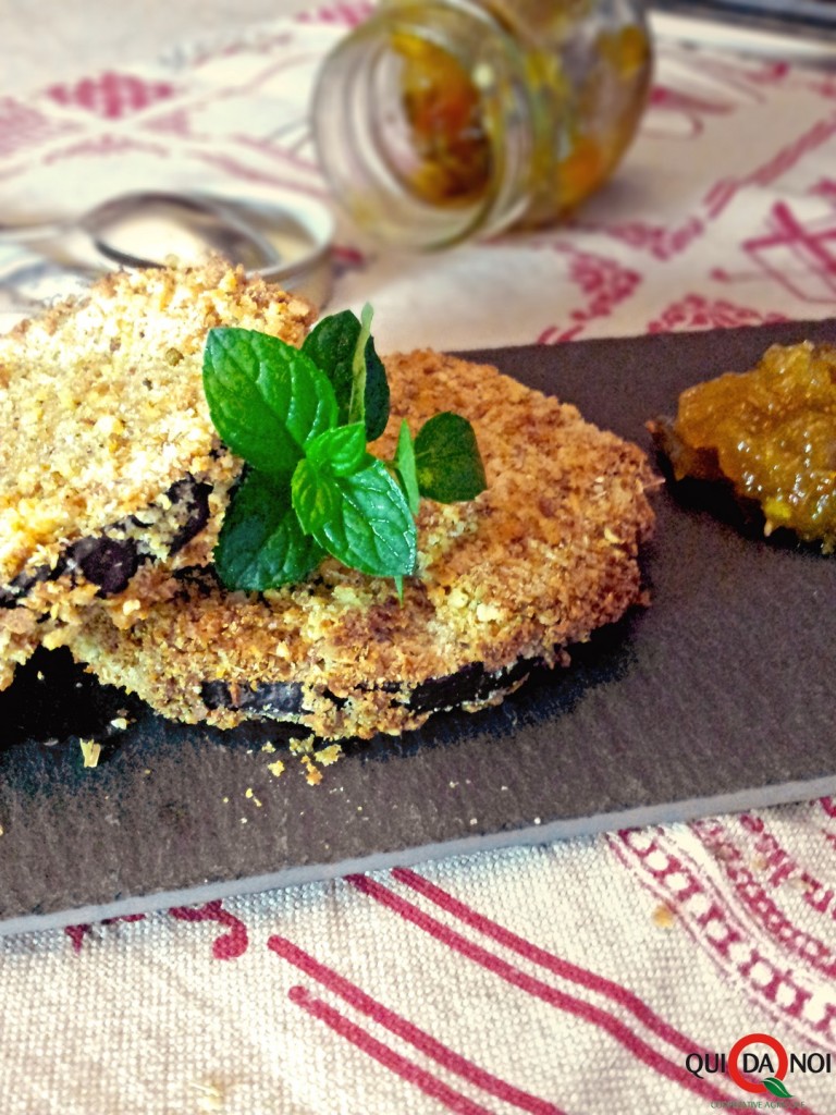 Melanzane panate al forno con confettura di peperoncini e ananas_Paola-Uberti