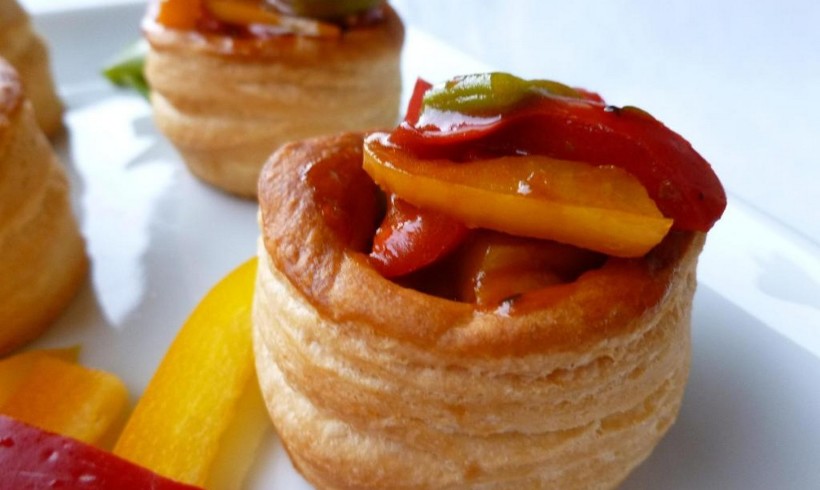 VOL AU VENT CON PEPERONI E TACCOLE