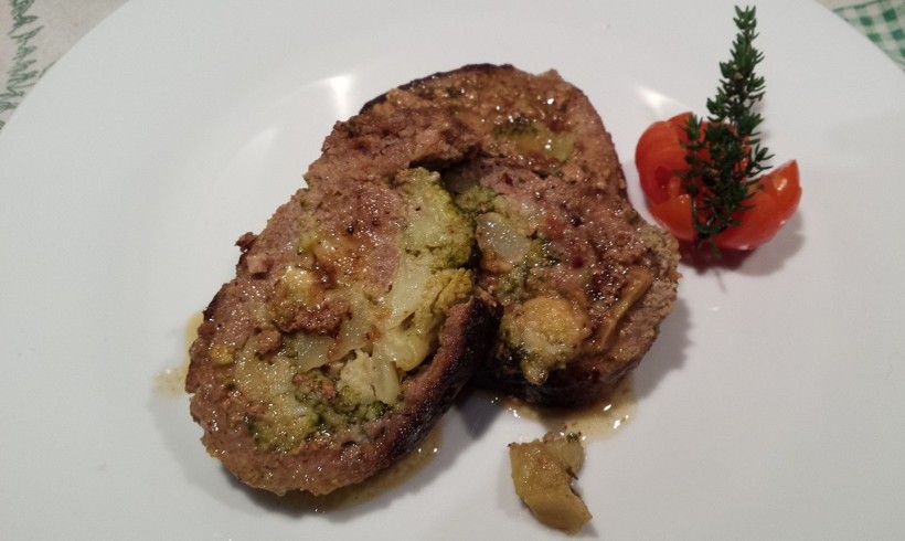 POLPETTONE FARCITO CON BROCCOLETTI E PROVOLA