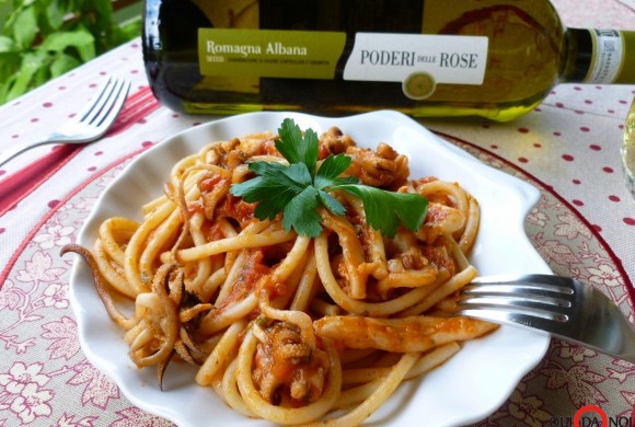 Bucatini con sugo di seppie alla pugliese