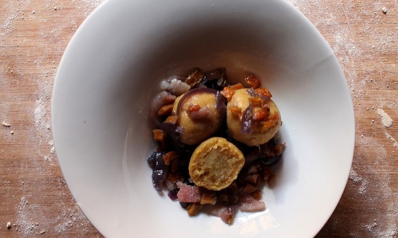 GNOCCHI DI CECI RIPIENI IN FESTA DI ZUCCA E CIPOLLA