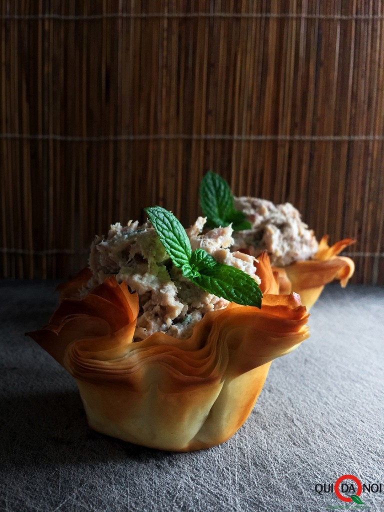 nidi-di-pasta-phyllo-con-crema-di-sgombro-al-timo_paola-uberti