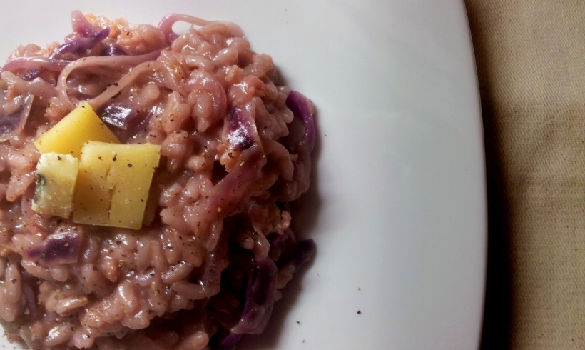 RISOTTO CON SALAMPATATA, CAVOLO ROSSO E FORMAGGIO BLU DI CAPRA