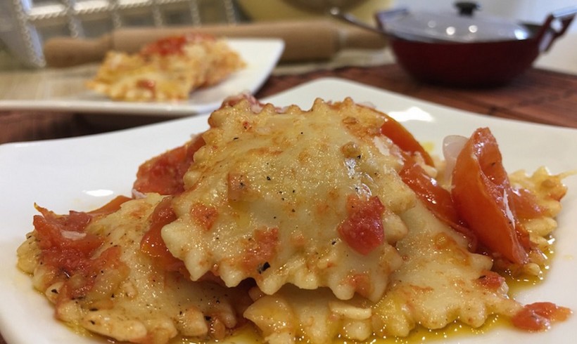 RAVIOLI RIPIENI DI CASCIOTTA D’URBINO E CONIGLIO AL POMODORO