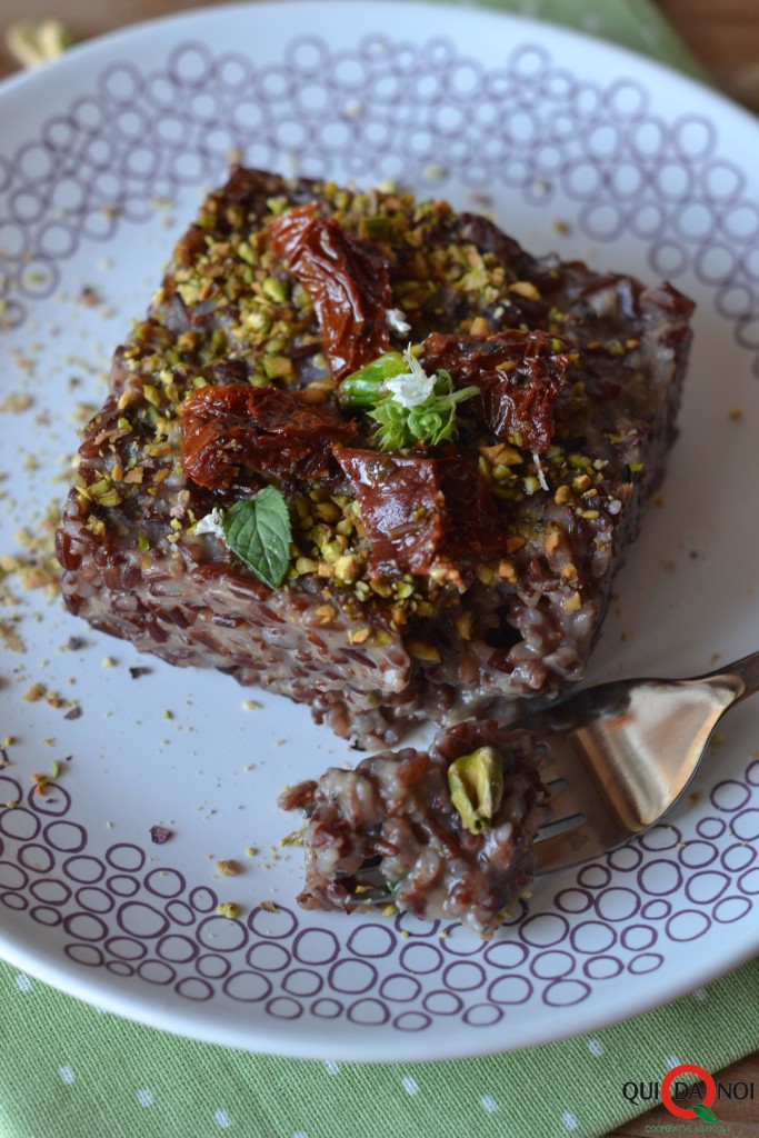 riso rosso con crema di melanzane