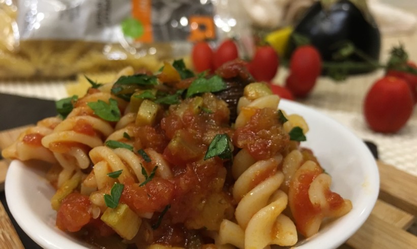 FUSILLI GIROLOMONI CON VERDURE E POLPETTINE DI CARNE