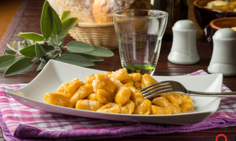 Gnocchi al patè di tinca affumicata