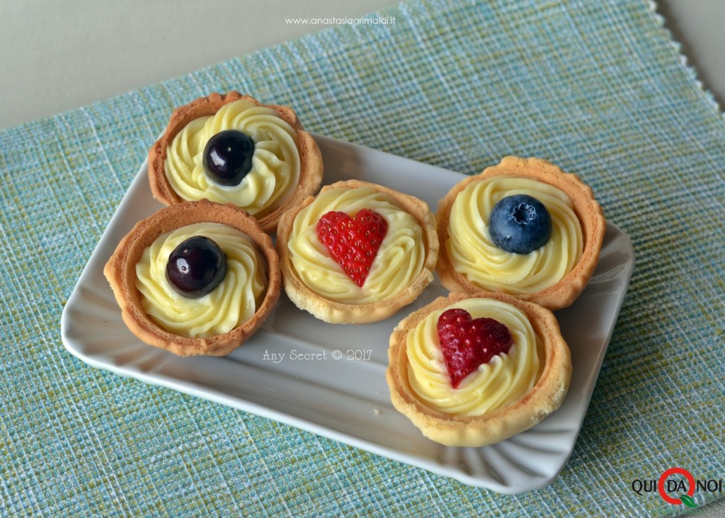 tertellette di frutta con crema pasticcera