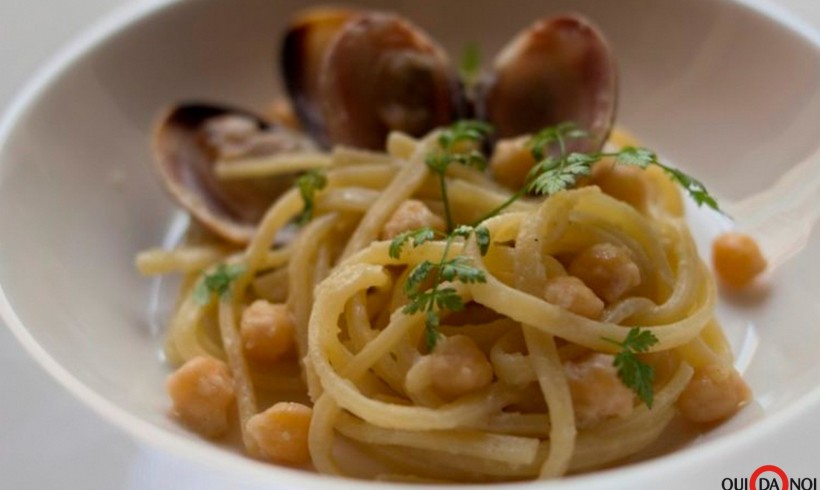 Spaghetti alle vongole con ceci