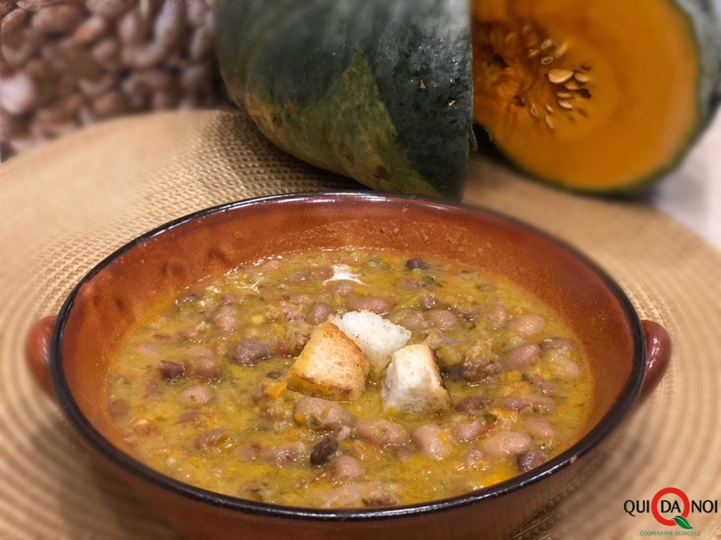 zuppa di zucca con borlotti e salsiccia_fernanda demuru (4)