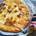 Galette del sole alla marmellata di kumquat Masseria Bosco delle Rose e fiori di lavanda