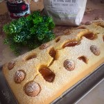 Plumcake di farina di semola con amaretti e kumquat