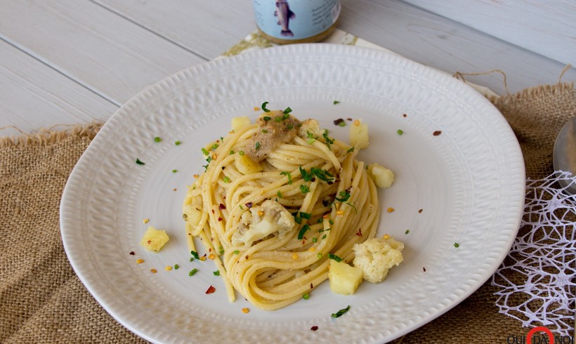 Spaghetti con cavolfiori, patate e paté di tinca affumicata del Trasimeno