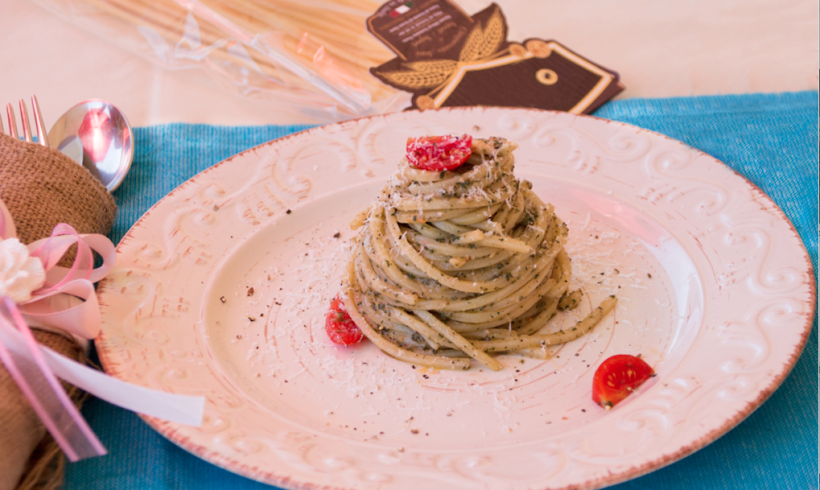 Spaghetti quadrati con pesto di salvia