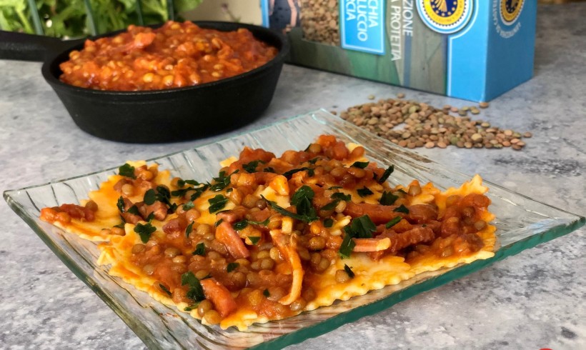 Lasagnette con lenticchie di Castelluccio di Norcia e speck