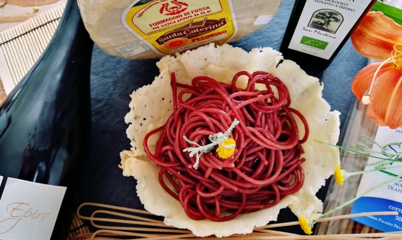 Spaghetti ubriachi in cestini di Pecorino di fossa di Sogliano