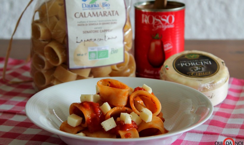 Calamarata fredda con pomodoro e formaggio ai funghi porcini