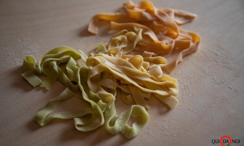 Tagliatelle colorate proteiche