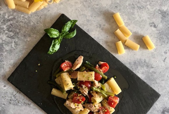 Insalata di rigatoni terra e mare