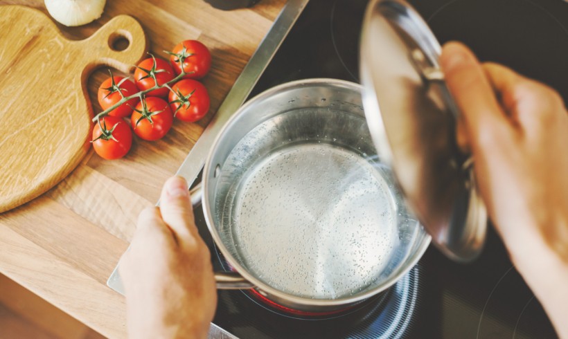 Cucina sostenibile: 10 consigli per il bene del Pianeta e del portafogli